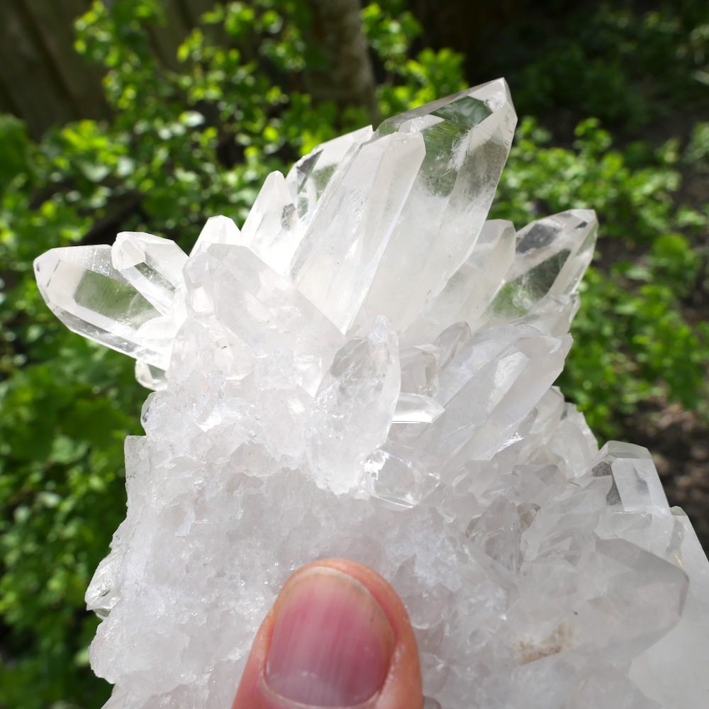 Fraai gevormd bergkristal cluster groot 'nr2' uit Brazilië met rondom kristallen - detail 3