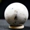 Witte maansteen bol met diameter van 46mm