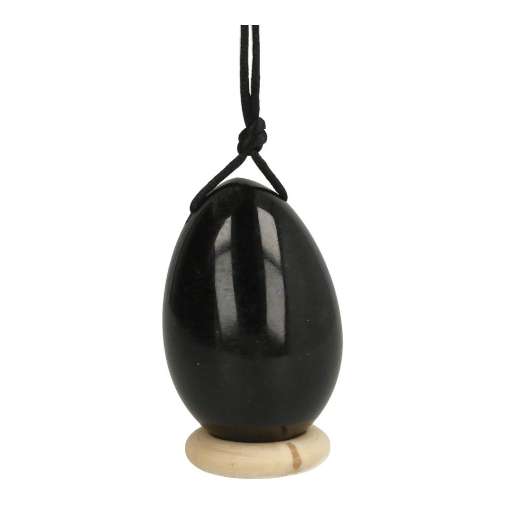 Fraai donkergroene jade yoni ei groot, met hoogte van 45mm en diameter van 30mm op houten ring - voorbeeld 2