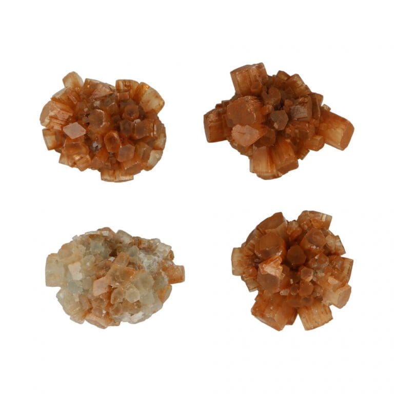 Aragoniet cluster ruw van circa 3-4cm doorsnede met fraaie kristallen