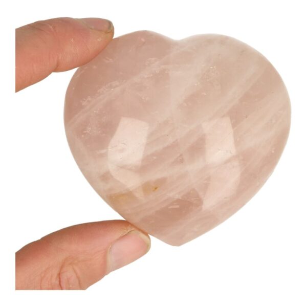 Rozenkwarts hart met breedte tussen 7 en 8 cm.