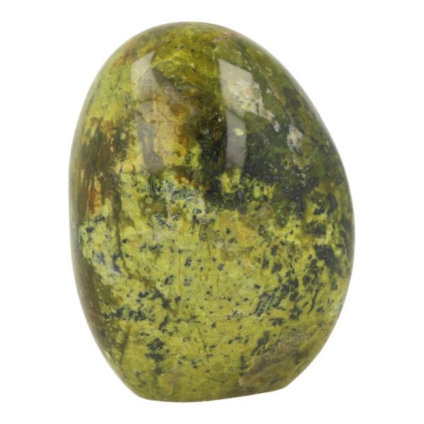 Helder groene opaal vrije vorm van 96mm hoog uit Madagaskar