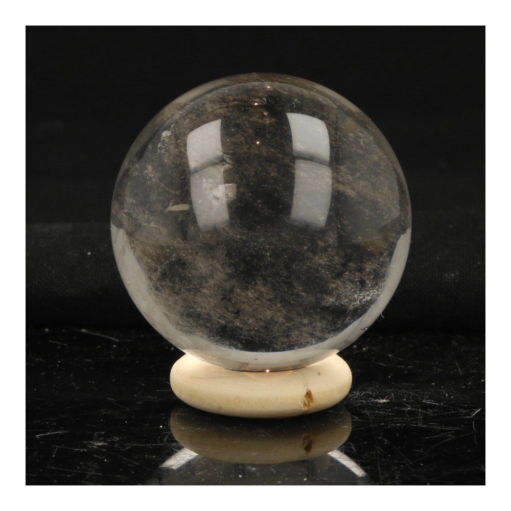 A-kwaliteit heldere bergkristal bol met diameter van 4cm op houten ring, voorbeeld nr3