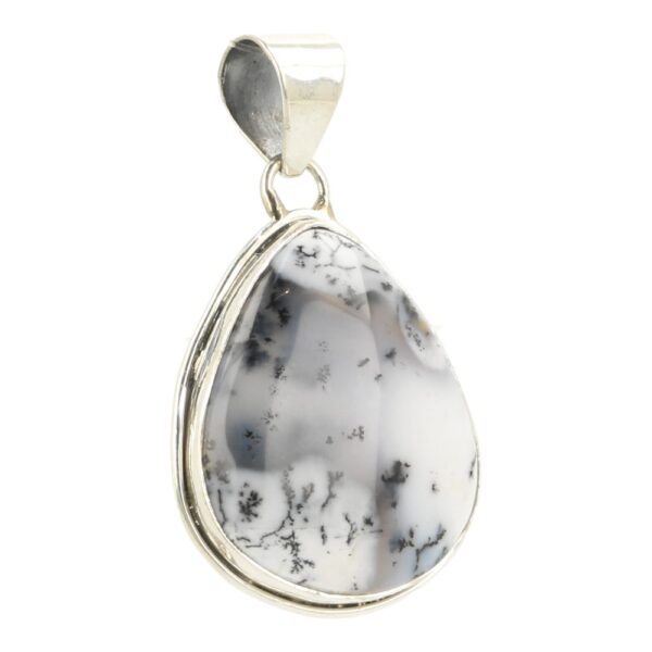 Fraie dendrietopaal hanger in zilver met mooie heldere dendriet opaal en gladde zilveren afwerking
