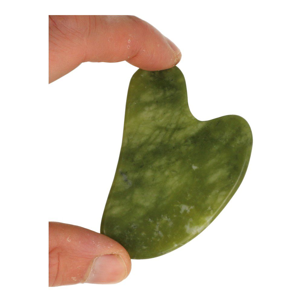 China jade gua sha om je gezicht te masseren in de selfcare set