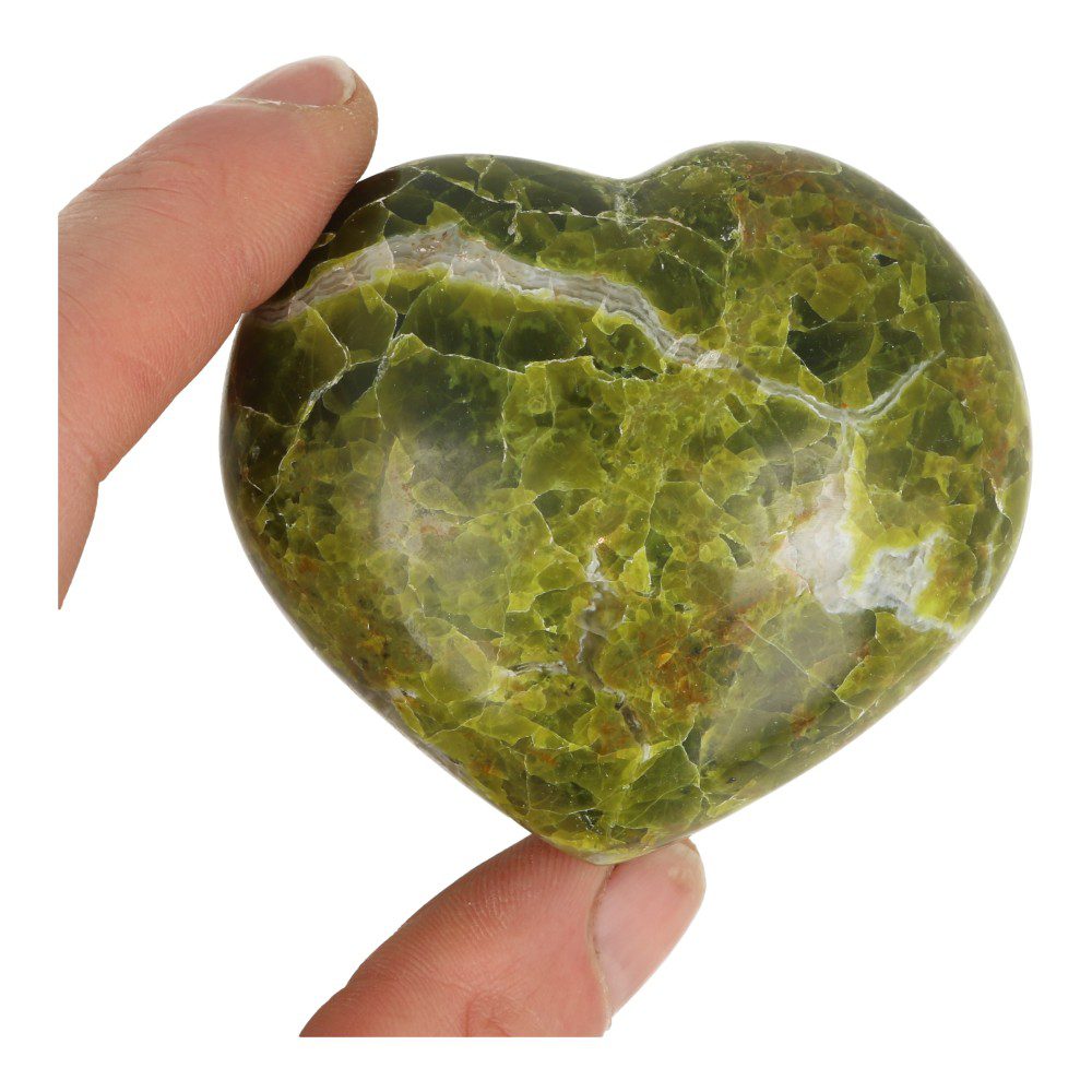 Fraai groene opaal hart van ruim 7,5cm breed uit Madagaskar, in hand voor de grootte inschatting