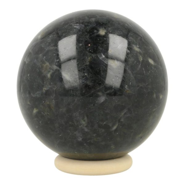Fraaie donkere ioliet bol met diameter van 76mm uit Madagaskar