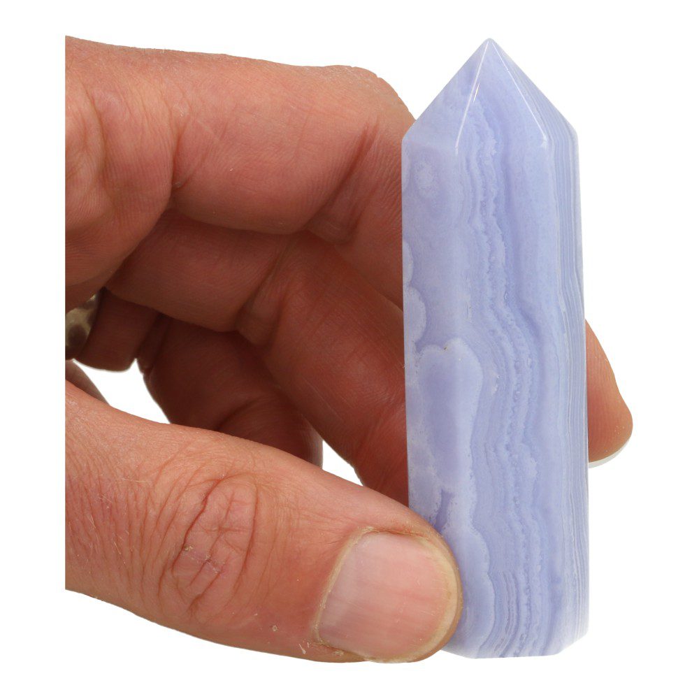 Blauwe chalcedoon toren van 81mm hoog - in hand