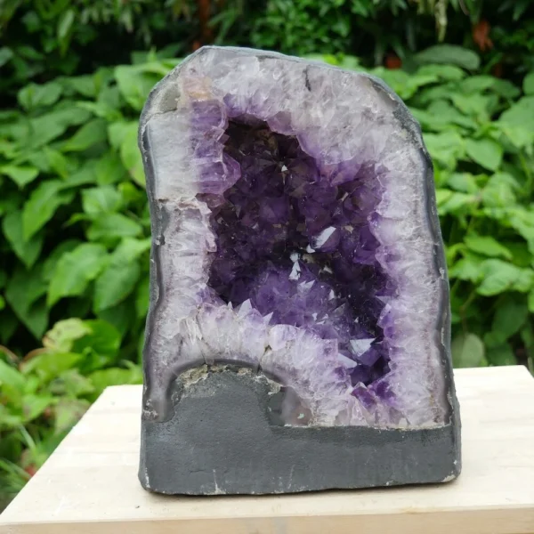 Fraaie amethist geode van 9,45kg uit Brazilië