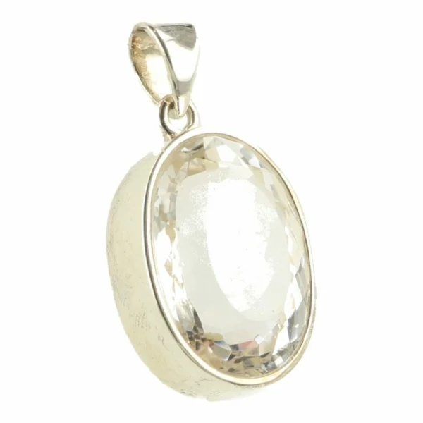 Prachtige facetgeslepen bergkristal hanger in zilver nr1 in ovale vorm met sierlijke zetting