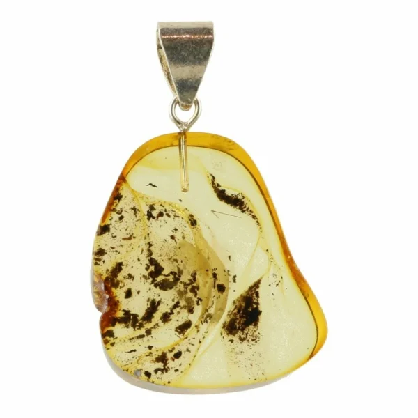 Fraaie barnsteen hanger met zilveren oogje en mooie donkere insluitsels 'nr6'