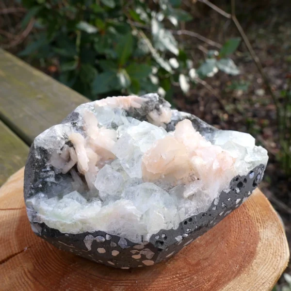 Fraai cluster met groene apofyliet en roze stilbiet nr7