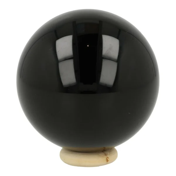 Mooie zwarte obsidiaan bol met diameter van 6cm op houten ring