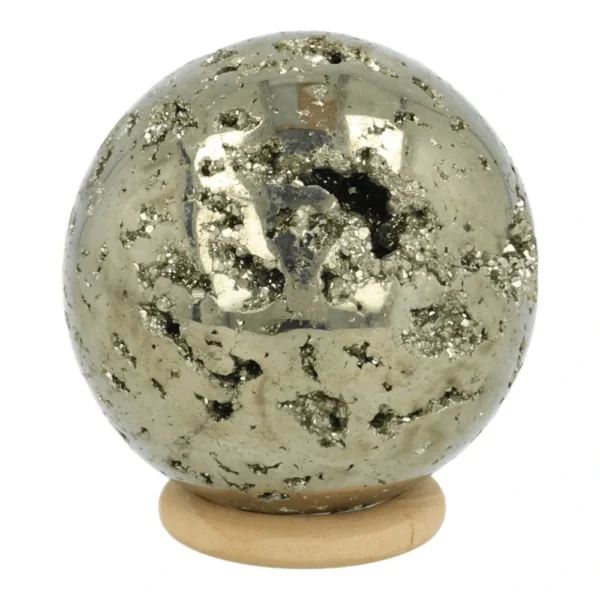 Fraaie pyriet bol met diameter van 54mm op houten ring