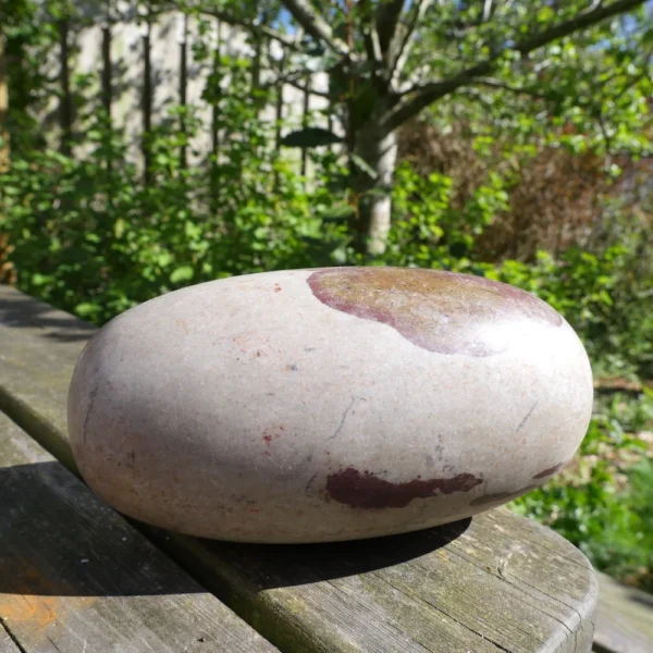 Fijne grijze shiva lingam van 18,5cm lang uit India