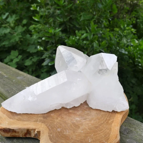 Fraai langwerpig cluster bergkristal met grote kristallen (BK4) uit Brazilië