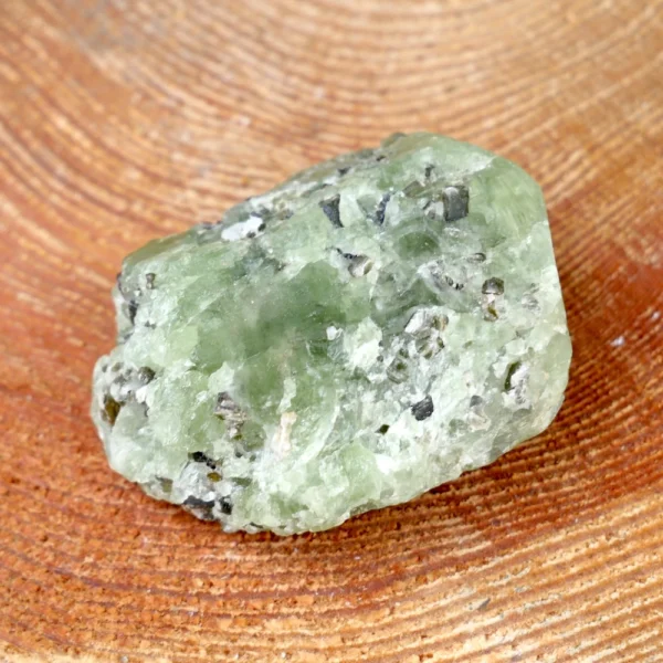 Leuk diopsiet kristal van 4,5cm lang uit Pakistan