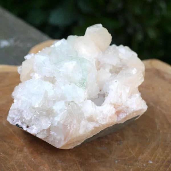 Mooi cluster met groene apofyliet en roze stilbiet (nr.5) uit India