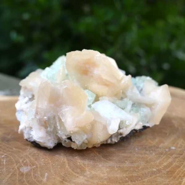 Fraai cluster groene apofyliet met roze stilbiet (nr.4) van 10cm breed