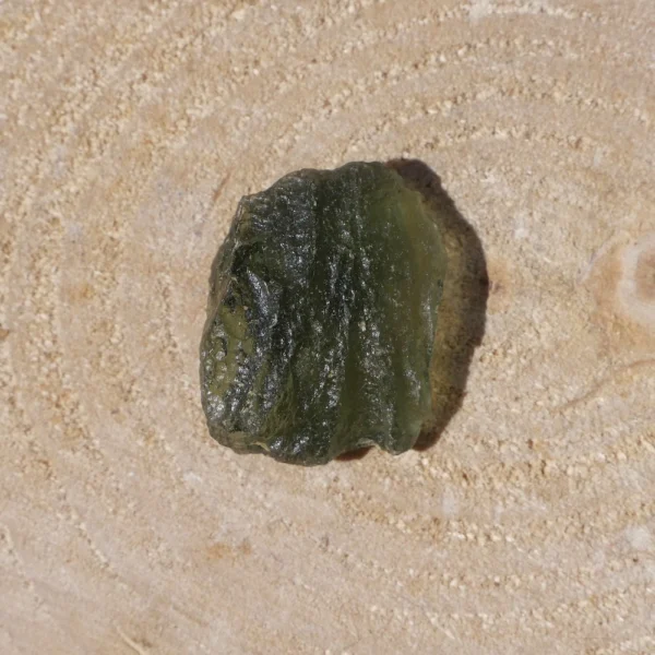 Leuk stukje moldaviet ruw (nr.11) uit Tjechië van 1,9 gram