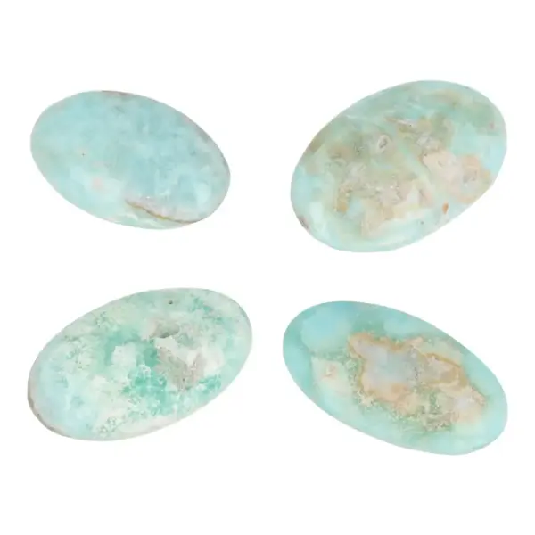 Mooi blauwe carribean blue calciet knuffelsteen van 6-7cm lang