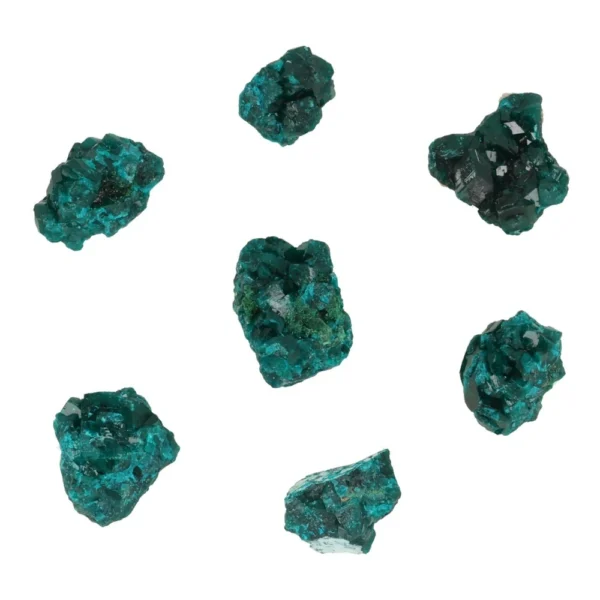 Leuke stukjes groene dioptaas kristallen met lengte van 2-3cm uit Congo