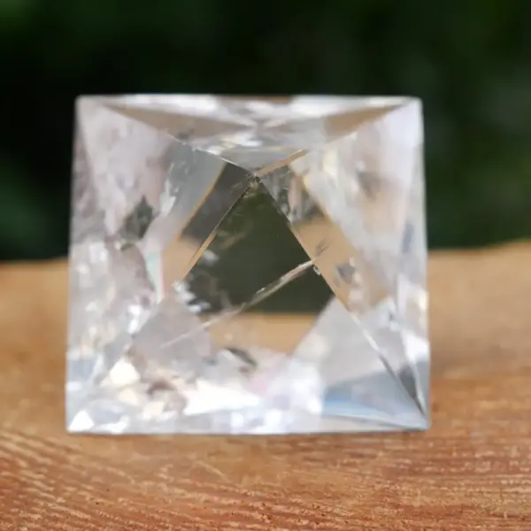 Fraaie bergkristal octaëder van 53mm hoog