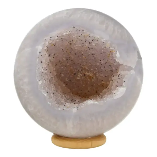 Fraaie grote agaat geode bol met diameter van 78mm op houten ring