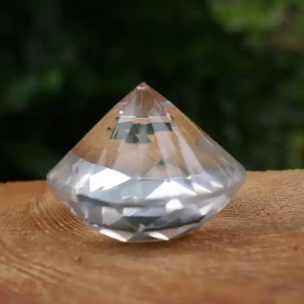 Fraaie heldere bergkristal diamant van 41mm diameter