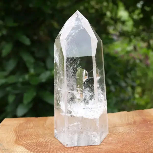 Zeer fraaie heldere begrkristal punt of toren van 122mm hoog uit Brazilië