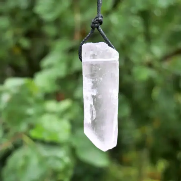 Fraaie grote kunziet kristal hanger doorboord nr1
