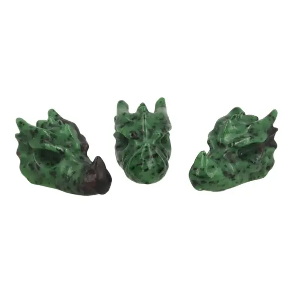 Fijne robijn in zoisiet draak van 6cm lang