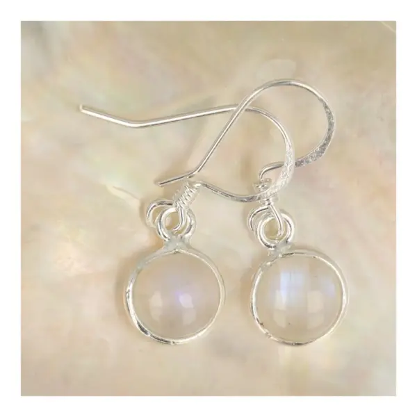 Leuke maansteen oorbellen in zilver rond 6mm