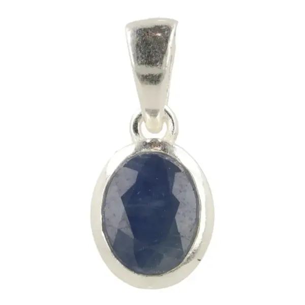 Fraaie blauwe saffier hanger in zilver (nr.2) met facetgeslepen saffier van 8mm hoog