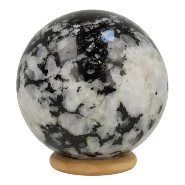 Mooie donkere witte maansteen bol van 57mm diameter (nr.3) op houten ring
