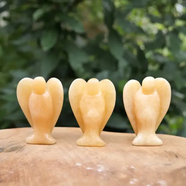 Fraaie gele calciet engel van ongeveer 5cm hoog
