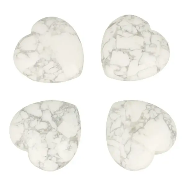 Fraaie witte howliet hart van ongeveer 4cm breed